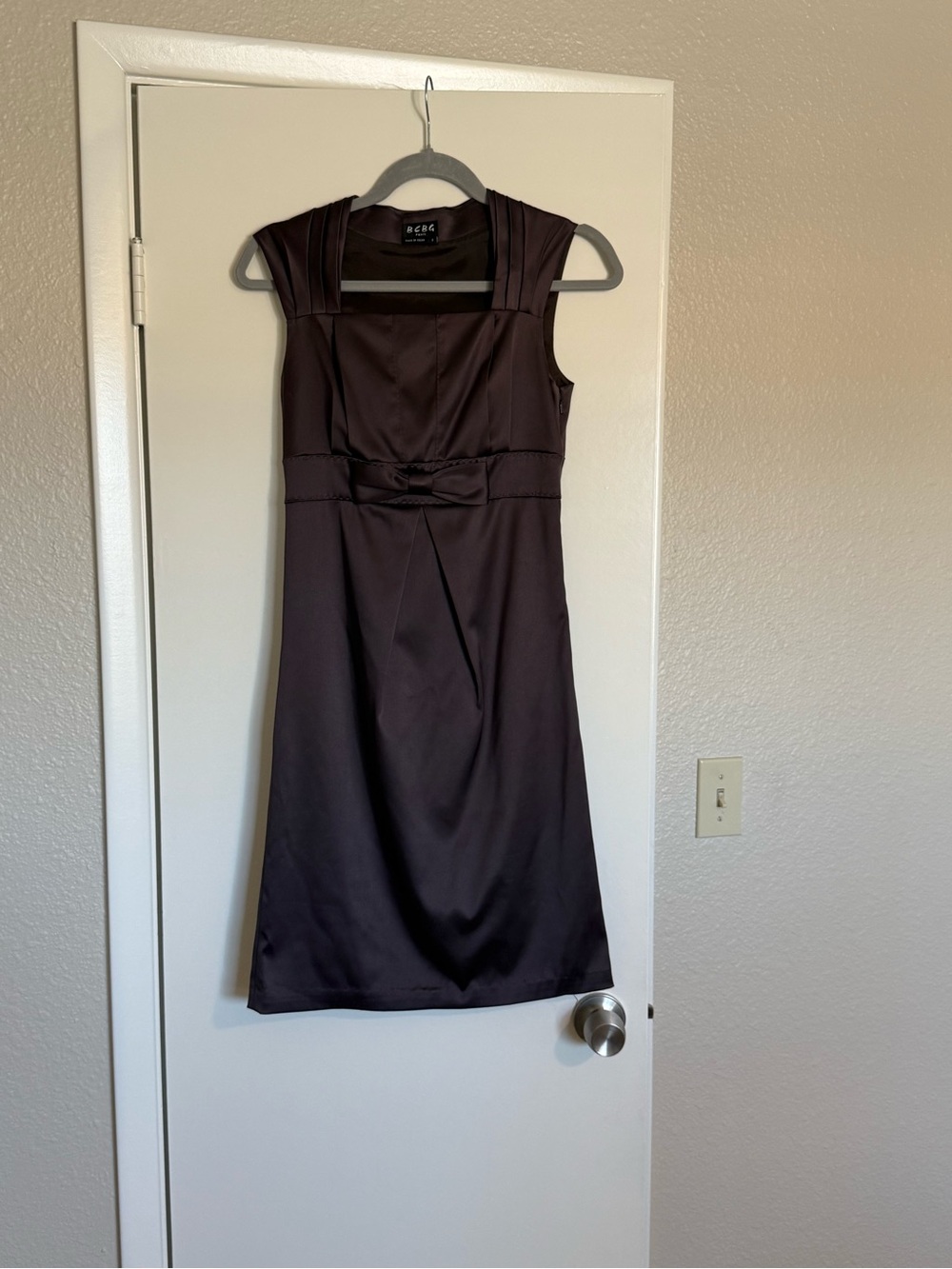 BCBG Sleeveless Black Midi Dress with Waist Bow. 90s Y2K brown satin dress